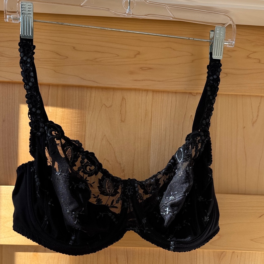 Conturelle Elegant Lace Bra
